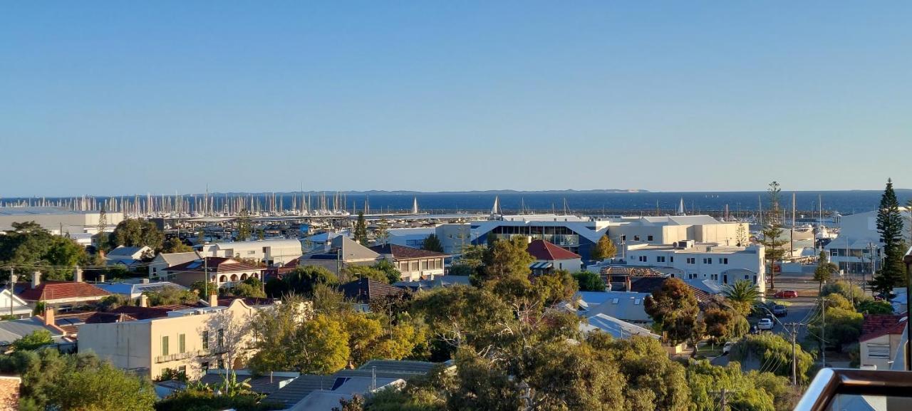 Sky High On Arundel - Central Fremantle Apartment Eksteriør bilde